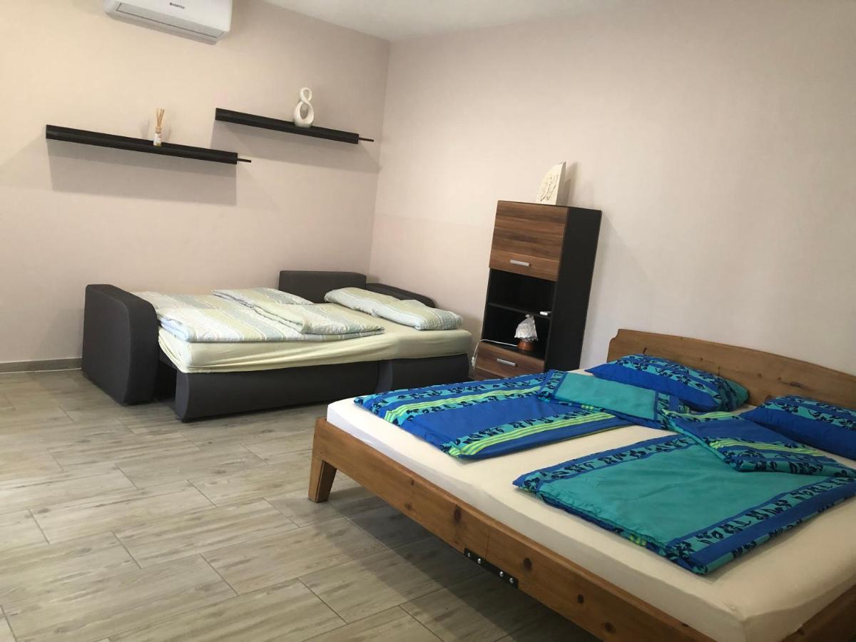 Eddy Apartman Еґер Екстер'єр фото