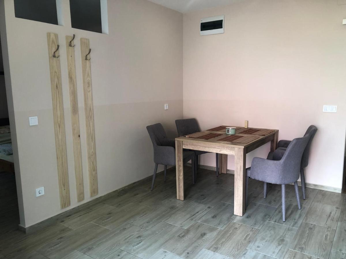Eddy Apartman Еґер Екстер'єр фото